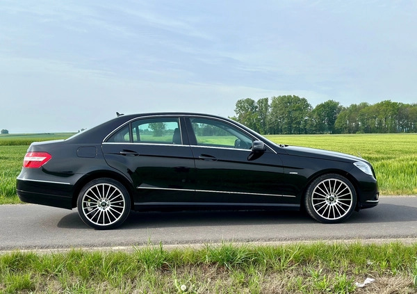 Mercedes-Benz Klasa E cena 42500 przebieg: 254900, rok produkcji 2010 z Chojnów małe 154